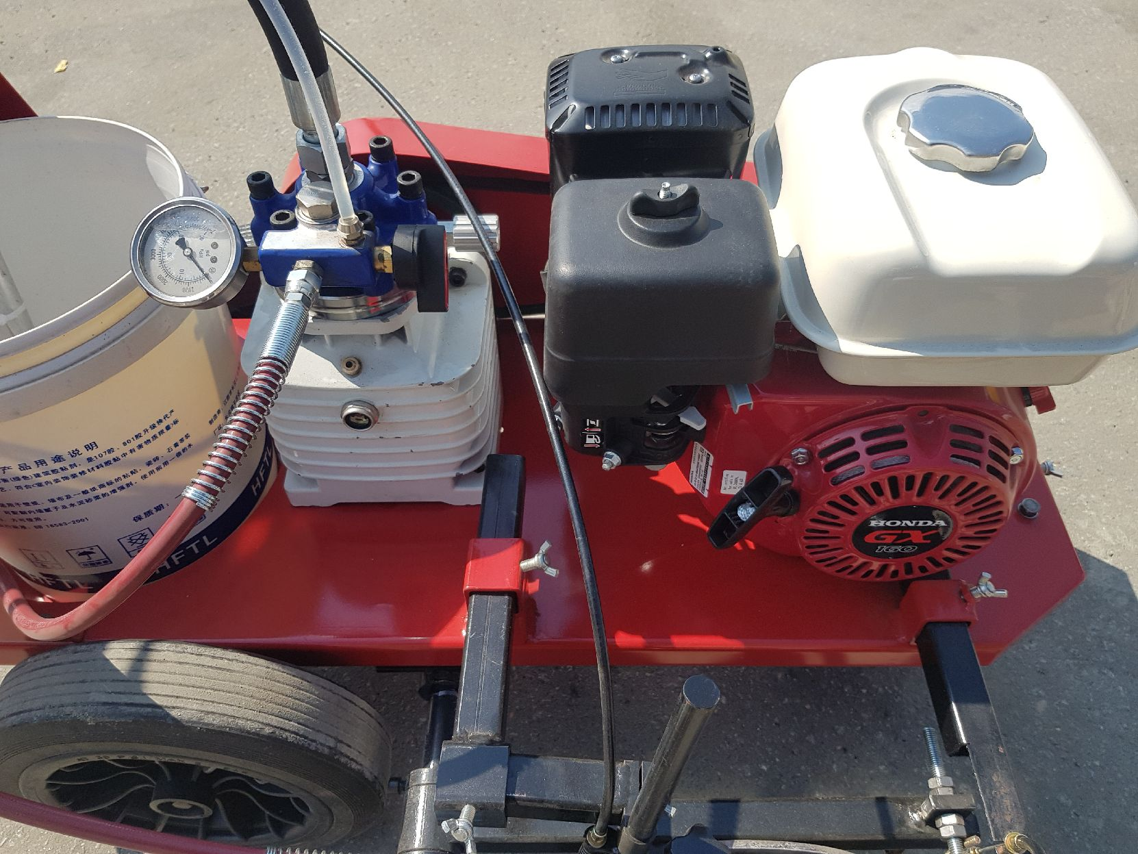 Разметочная машинка для резиновой крошки