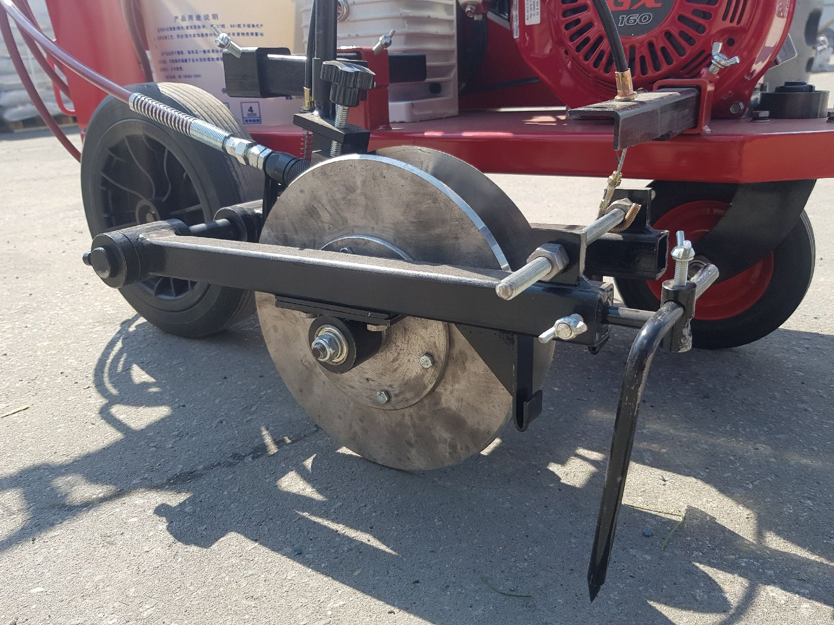 Разметочная машинка для резиновой крошки