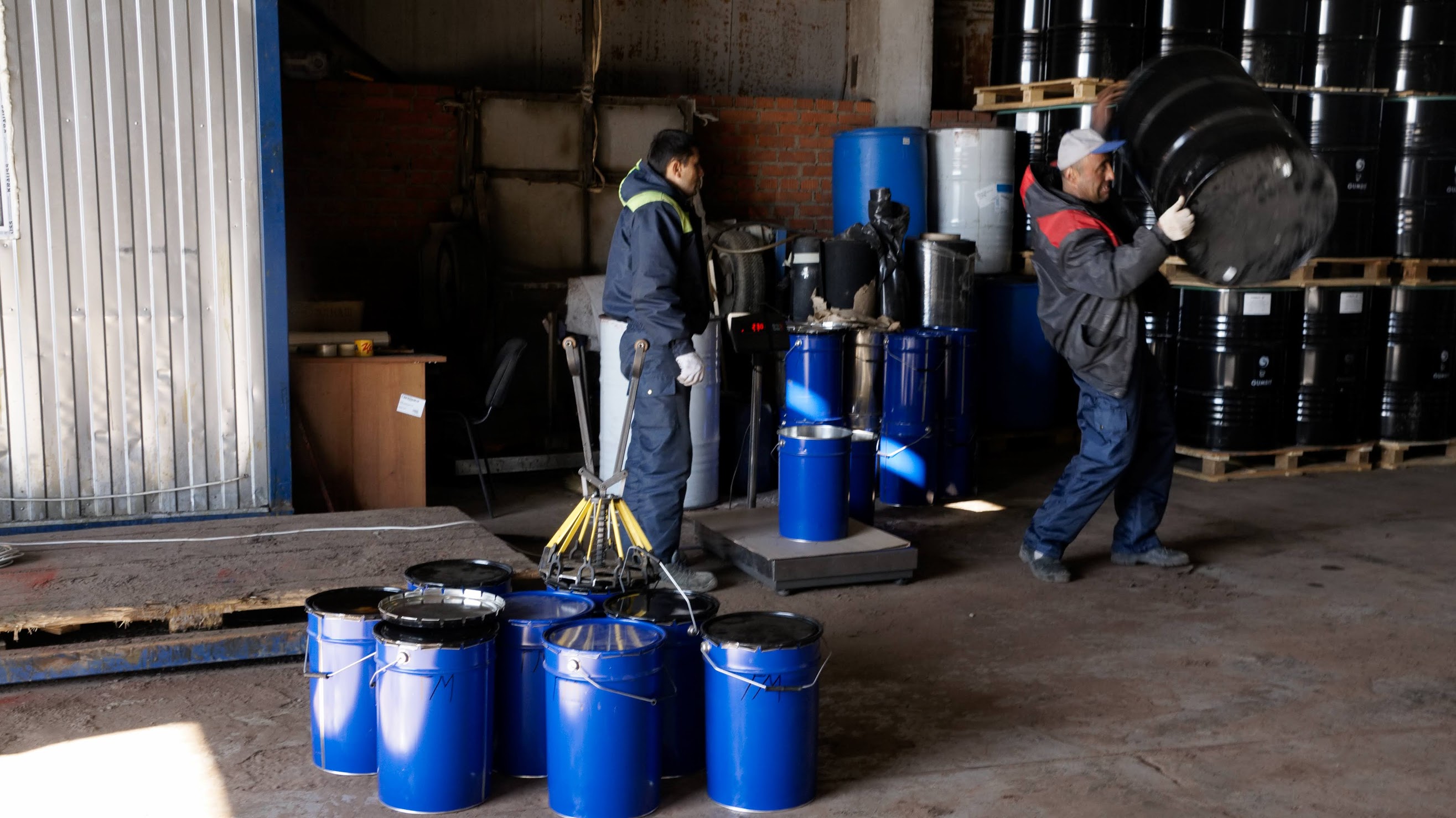 Клей для резиновой крошки «Гамбит М» фото